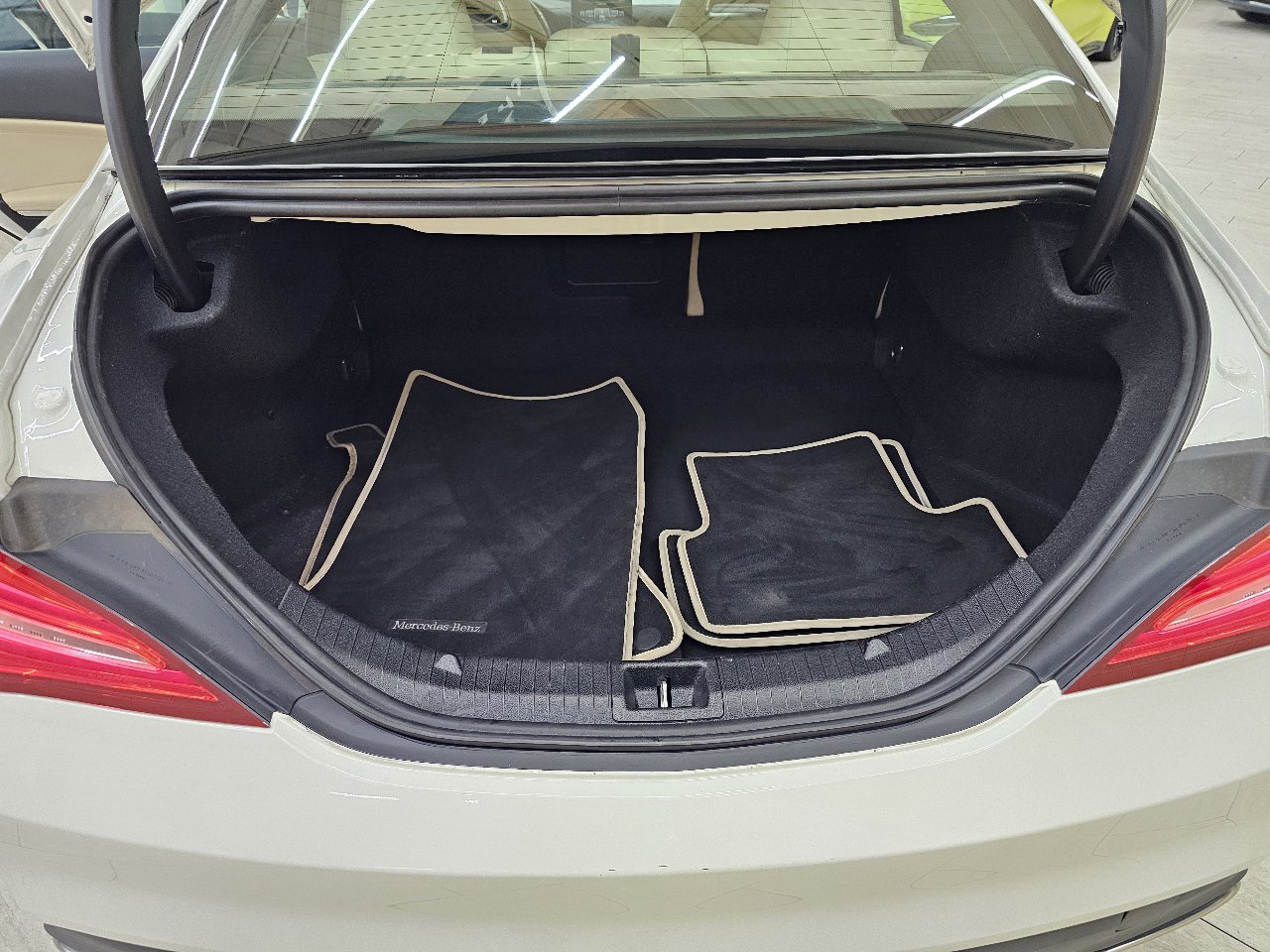 Used 2018 Mercedes-Benz CLA 250 4MATIC image 15