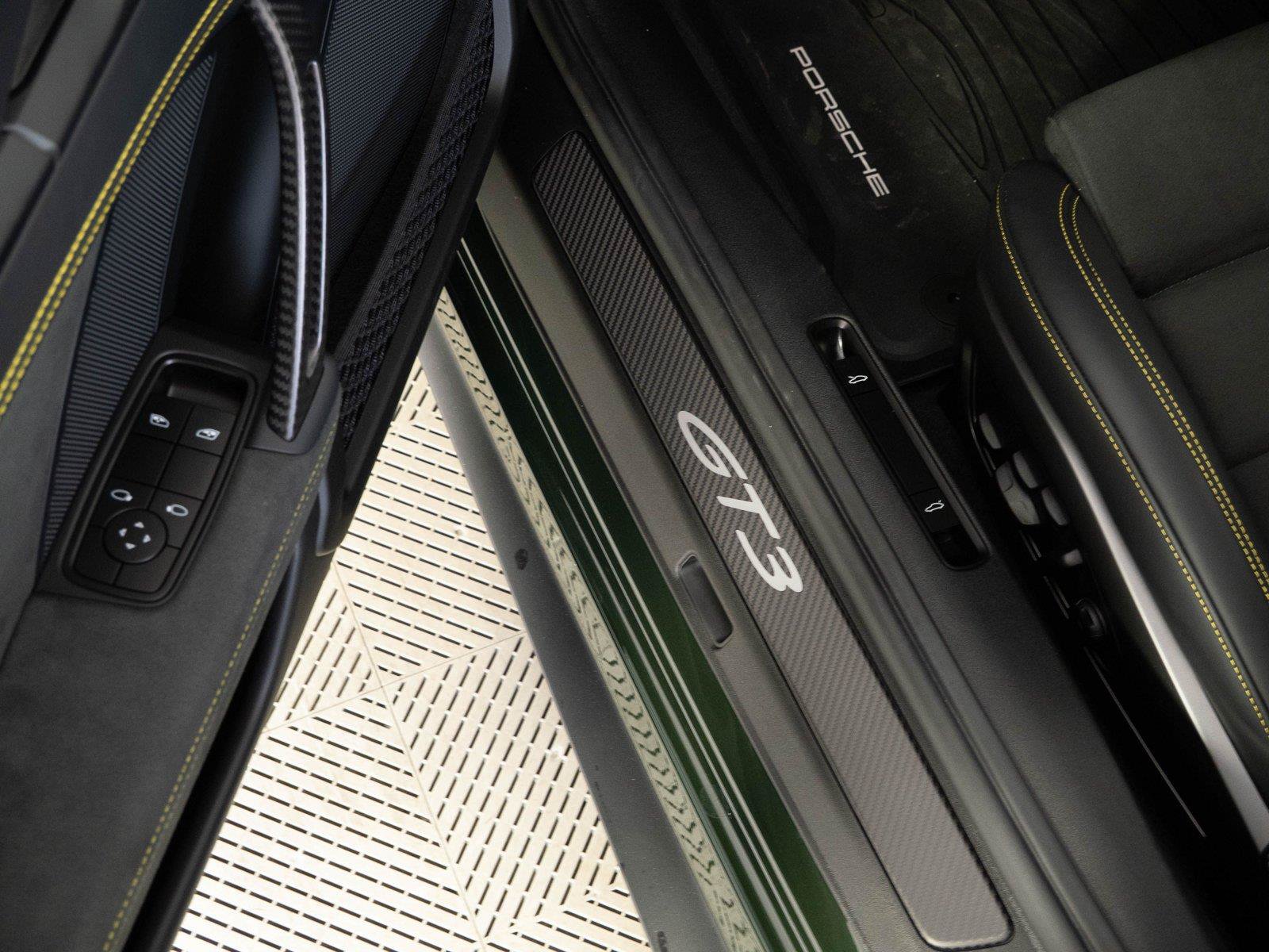 Used 2026 Porsche 911 GT3 RWD image 8