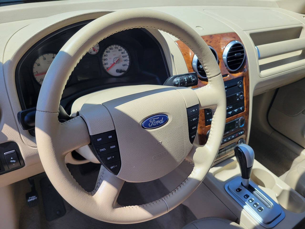 Used 2006 Ford Freestyle Limited AWD/4WD image 22
