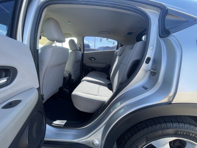 Used 2016 Honda HR-V LX image 11