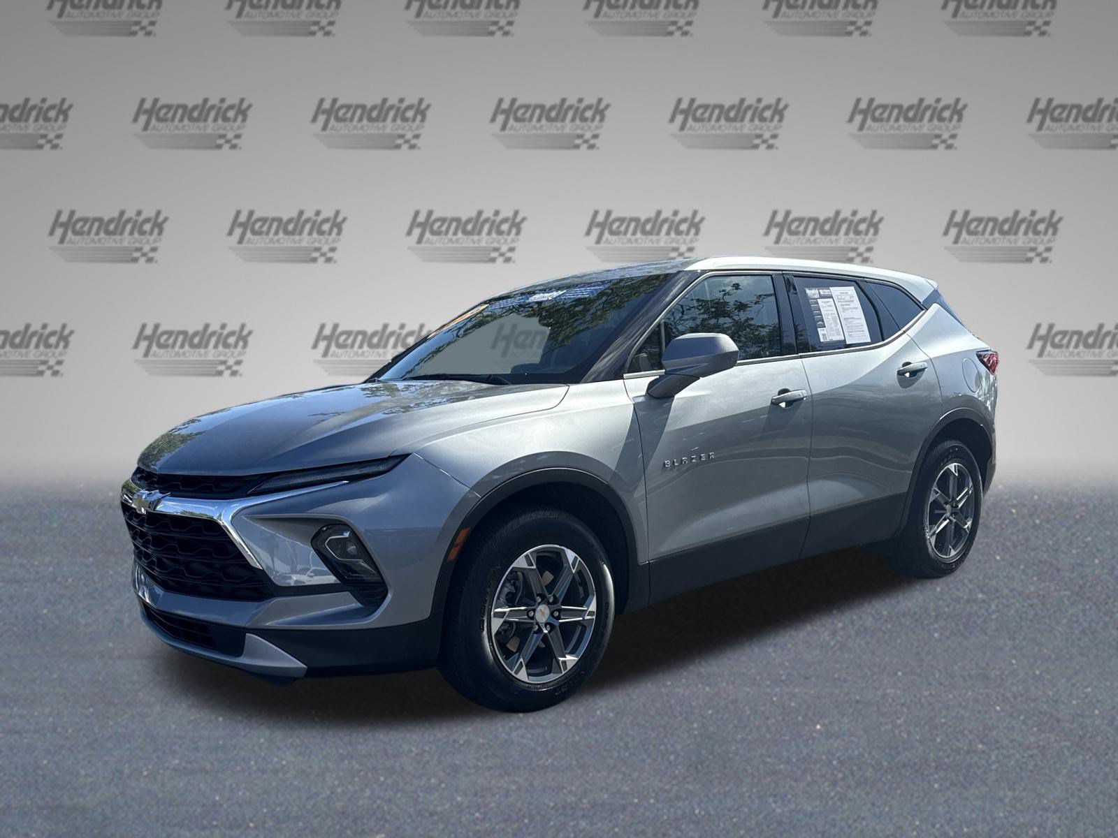 Used 2025 Chevrolet Blazer LT FWD image 5