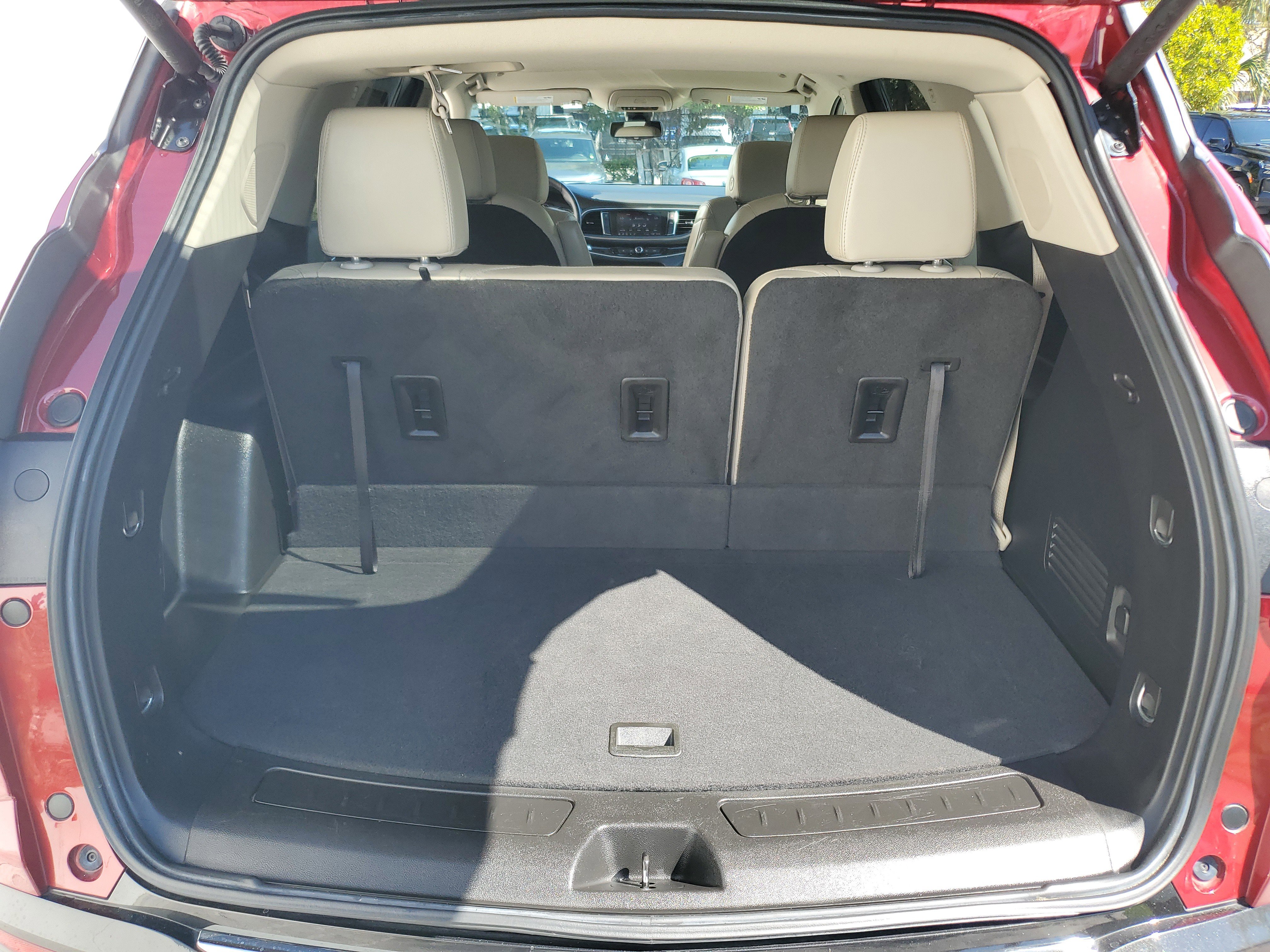 Used 2020 Buick Enclave Essence w/ Sound and Sites Package image 9