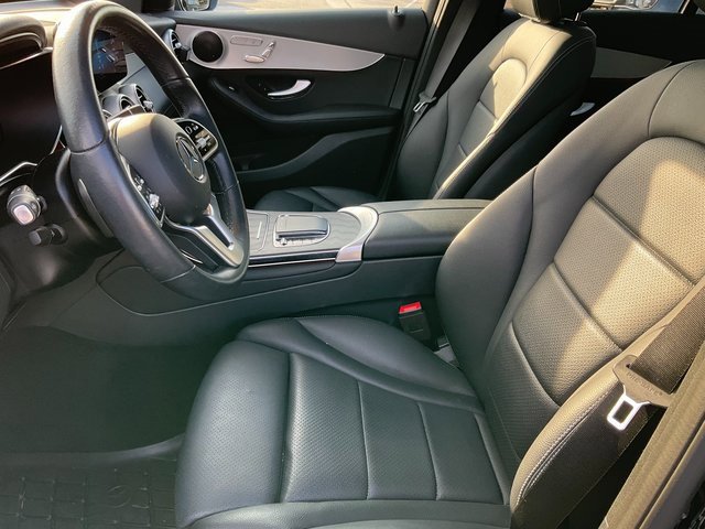Used 2022 Mercedes-Benz GLC 300 w/ Premium Package Lite image 5