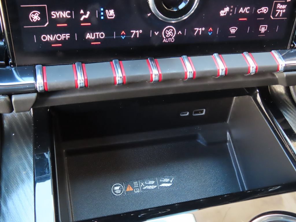 Certified 2025 GMC Yukon AT4 AWD/4WD image 9