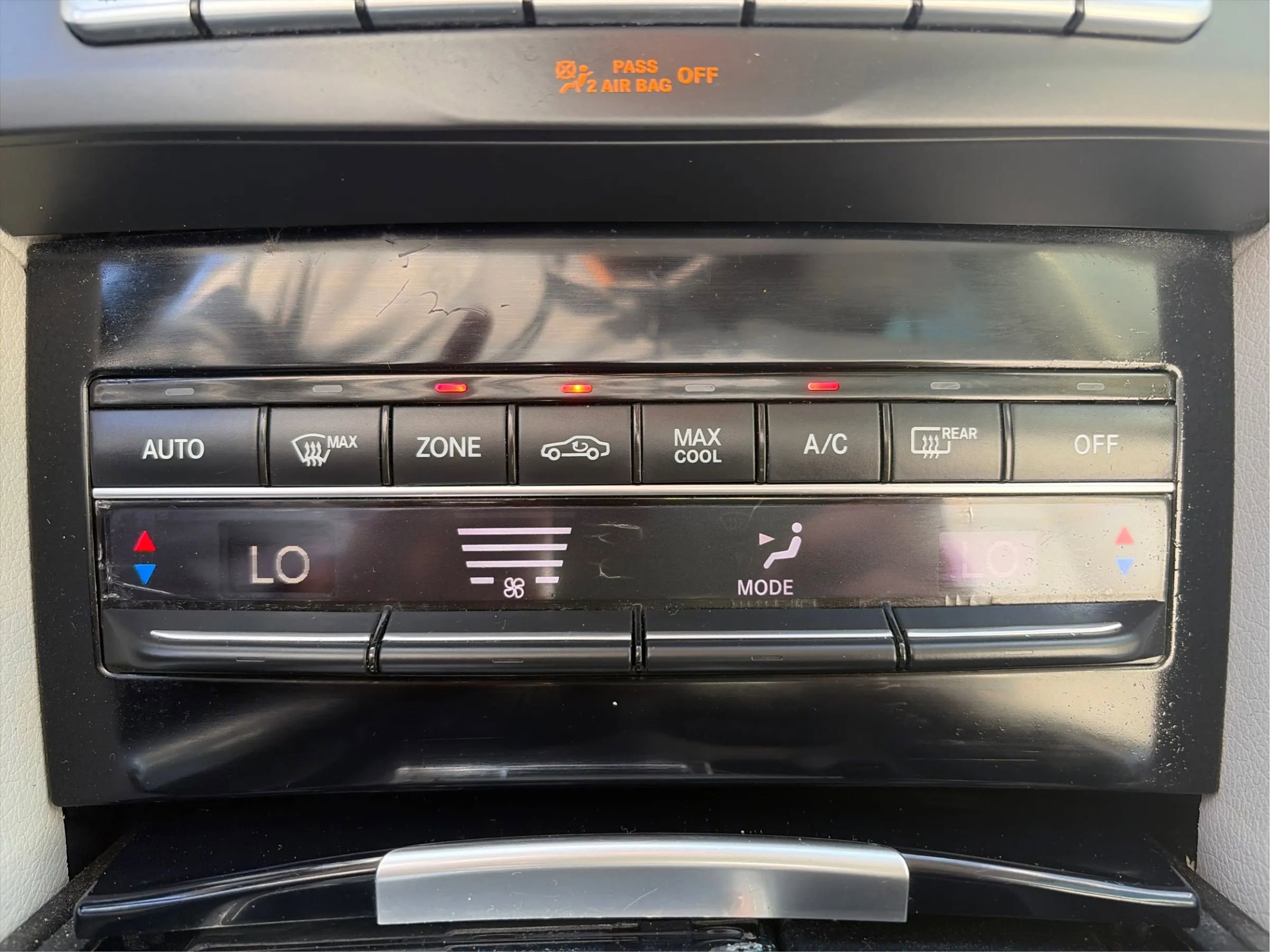 Used 2016 Mercedes-Benz E 250 Sedan image 34