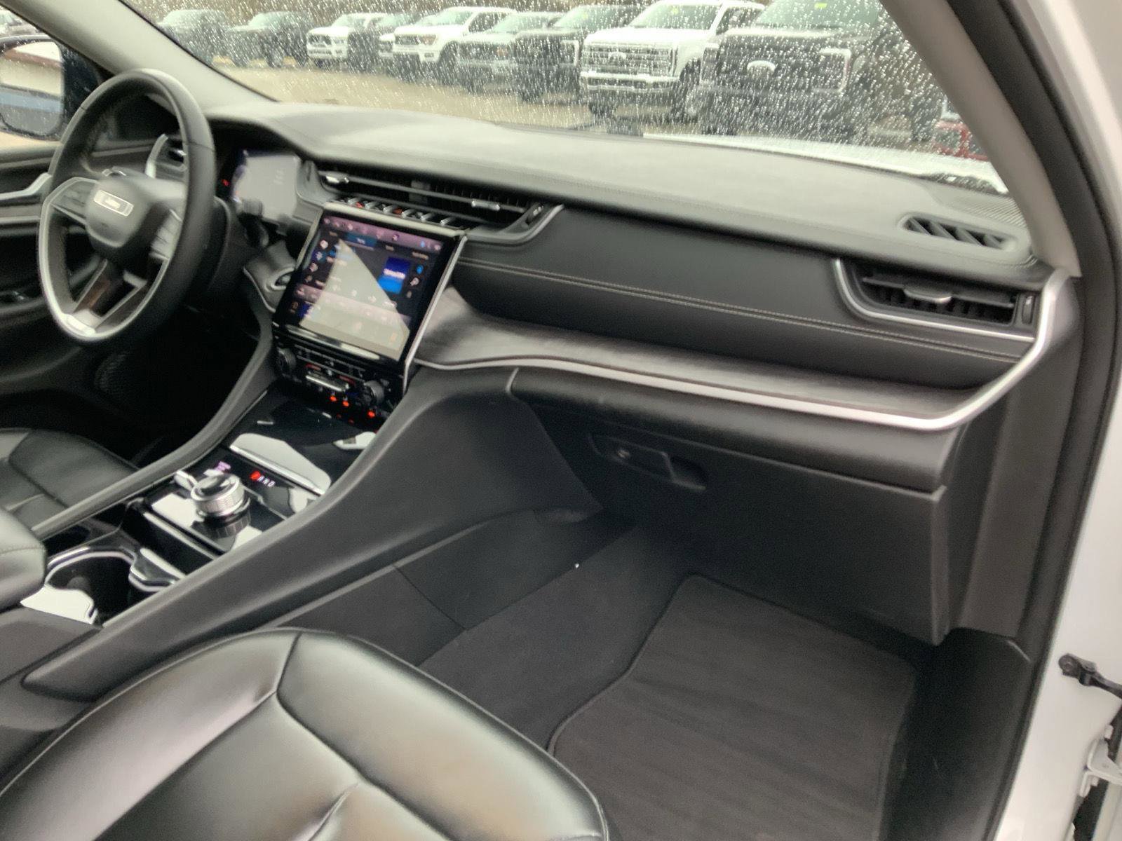 Used 2023 Jeep Grand Cherokee L Limited image 68