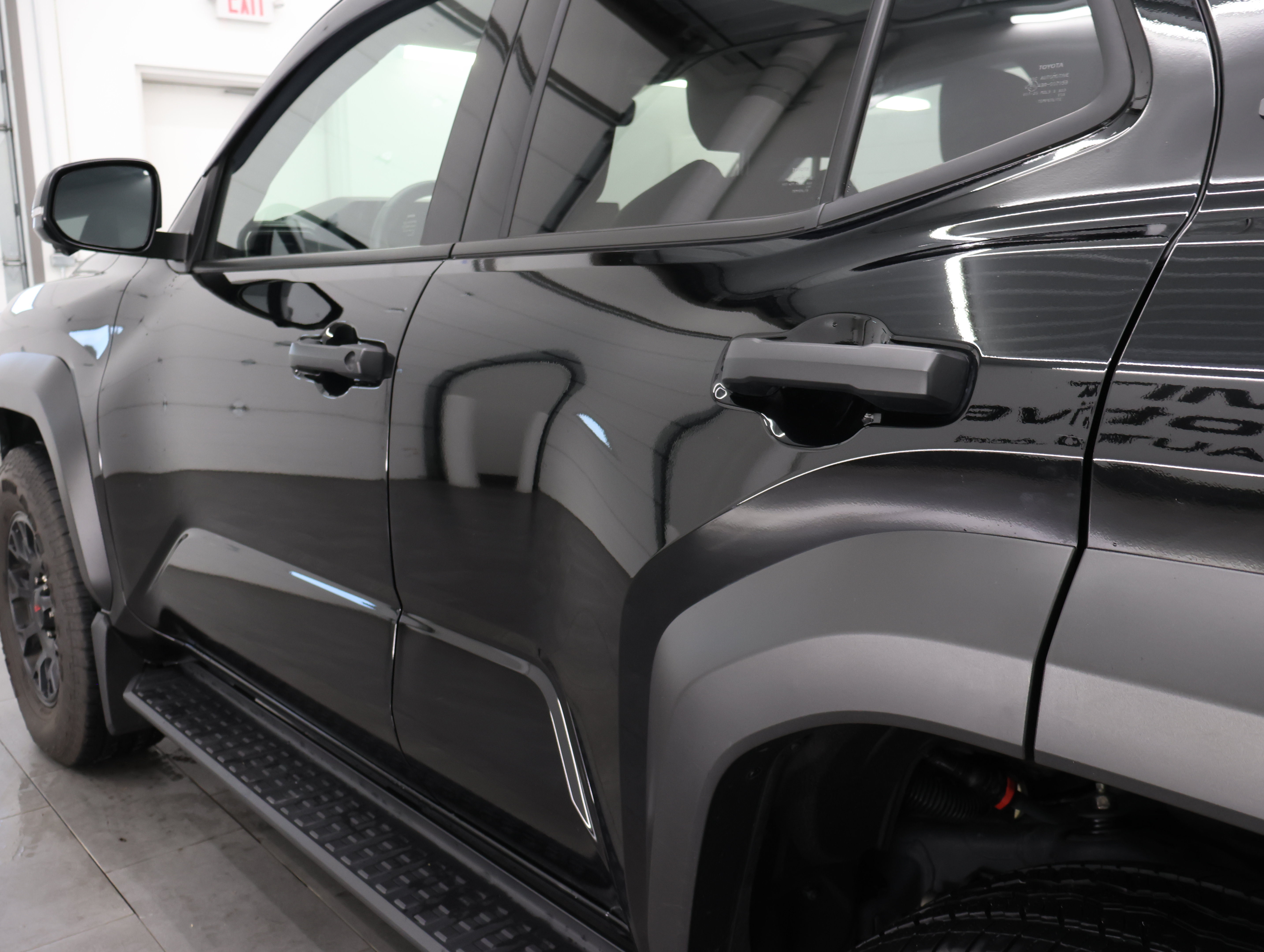 Used 2025 Toyota 4Runner TRD Off-Road Premium AWD/4WD image 36