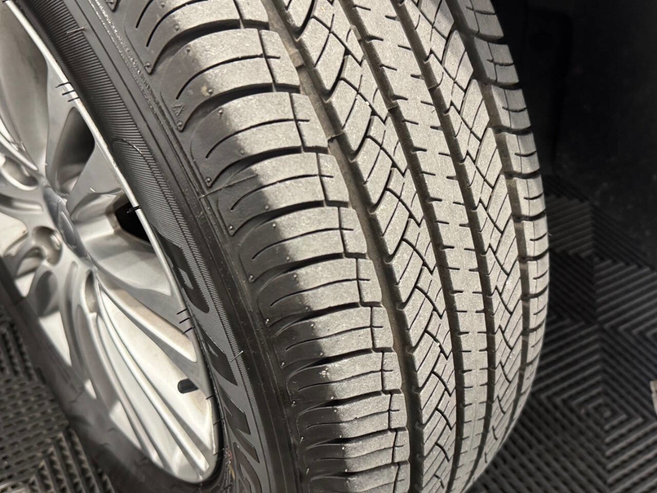 Used 2015 Chrysler Town & Country Touring-L w/ Driver Convenience Group image 49