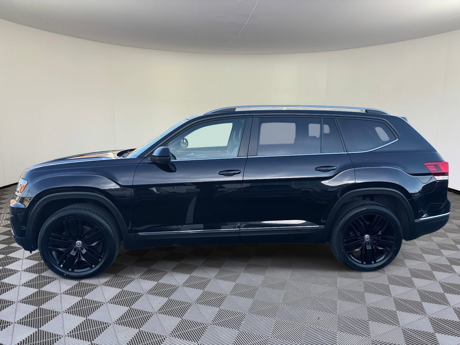 Used 2019 Volkswagen Atlas SEL image 11