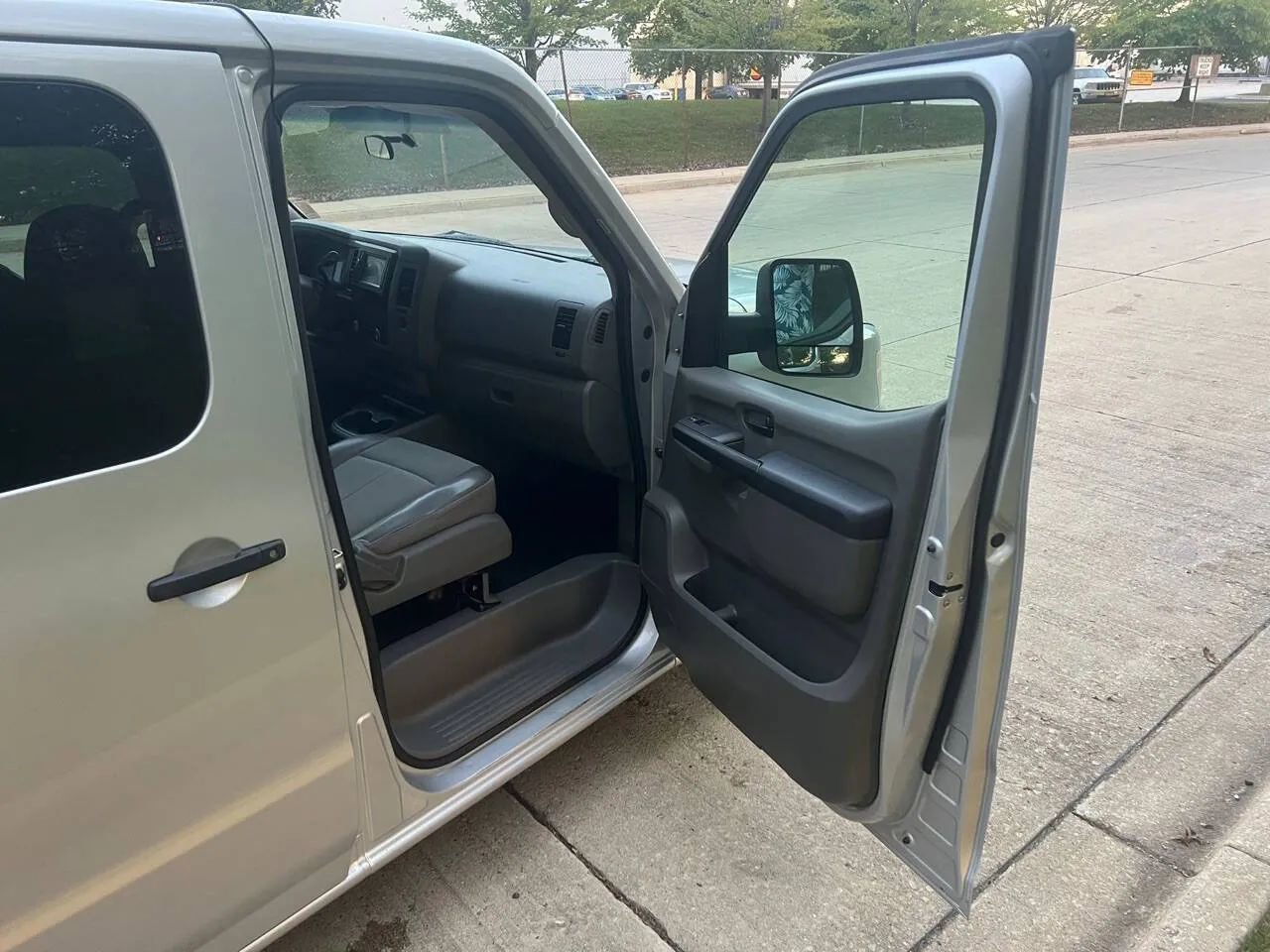 Used 2019 Nissan NV 3500 S image 20