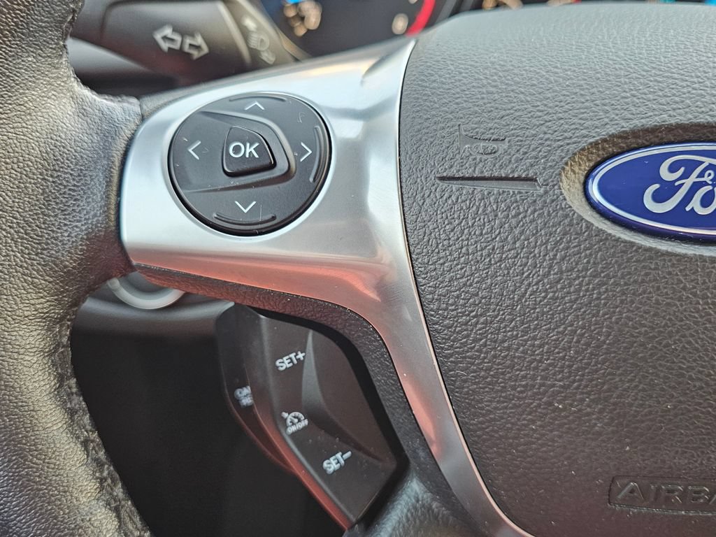 Used 2015 Ford Escape Titanium w/ Equipment Group 301A AWD/4WD image 26
