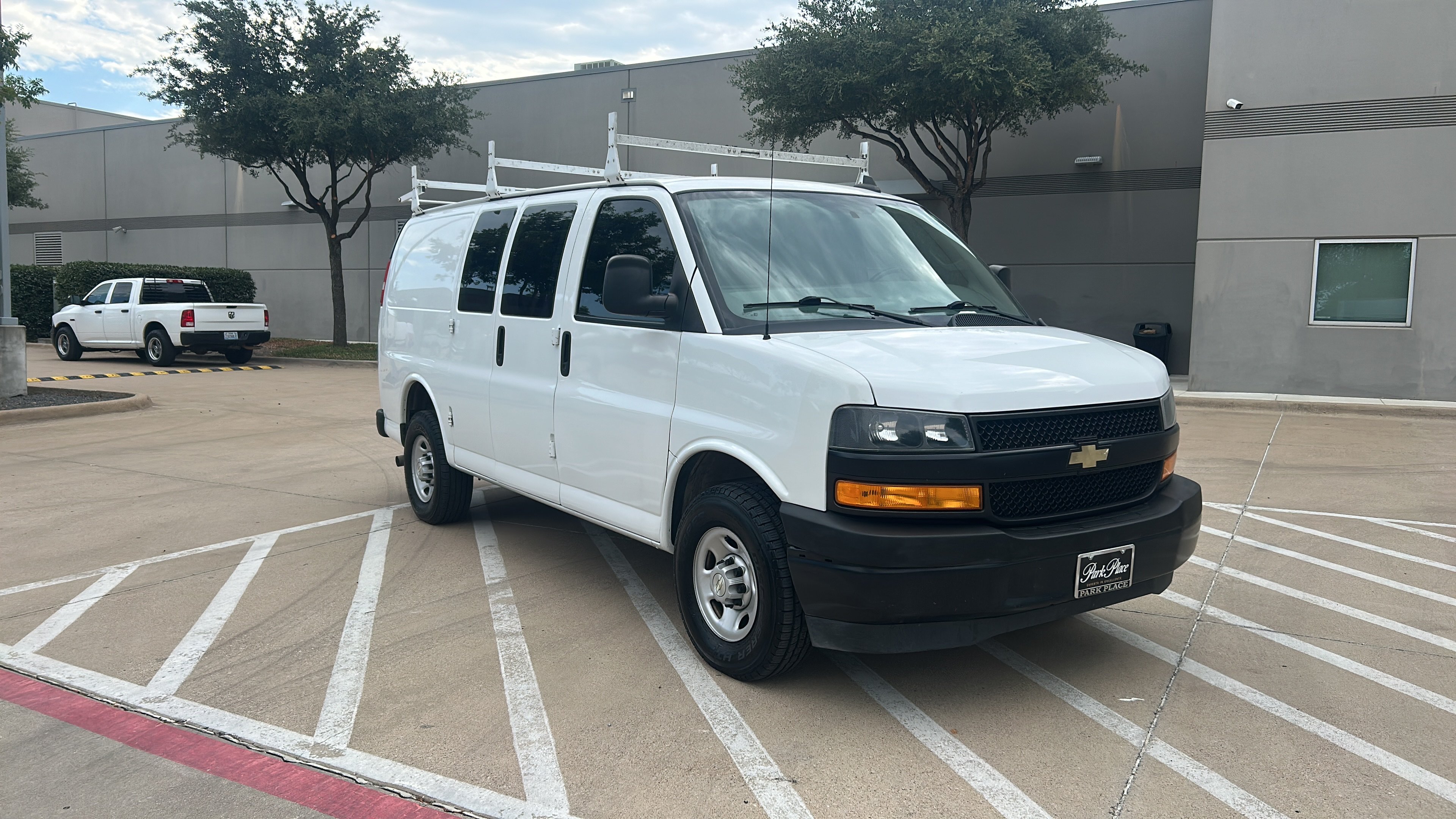 Used 2021 Chevrolet Express 2500 w/ Driver Convenience Package RWD image 7
