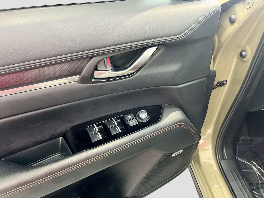 Used 2024 MAZDA CX-5 Carbon Edition image 18