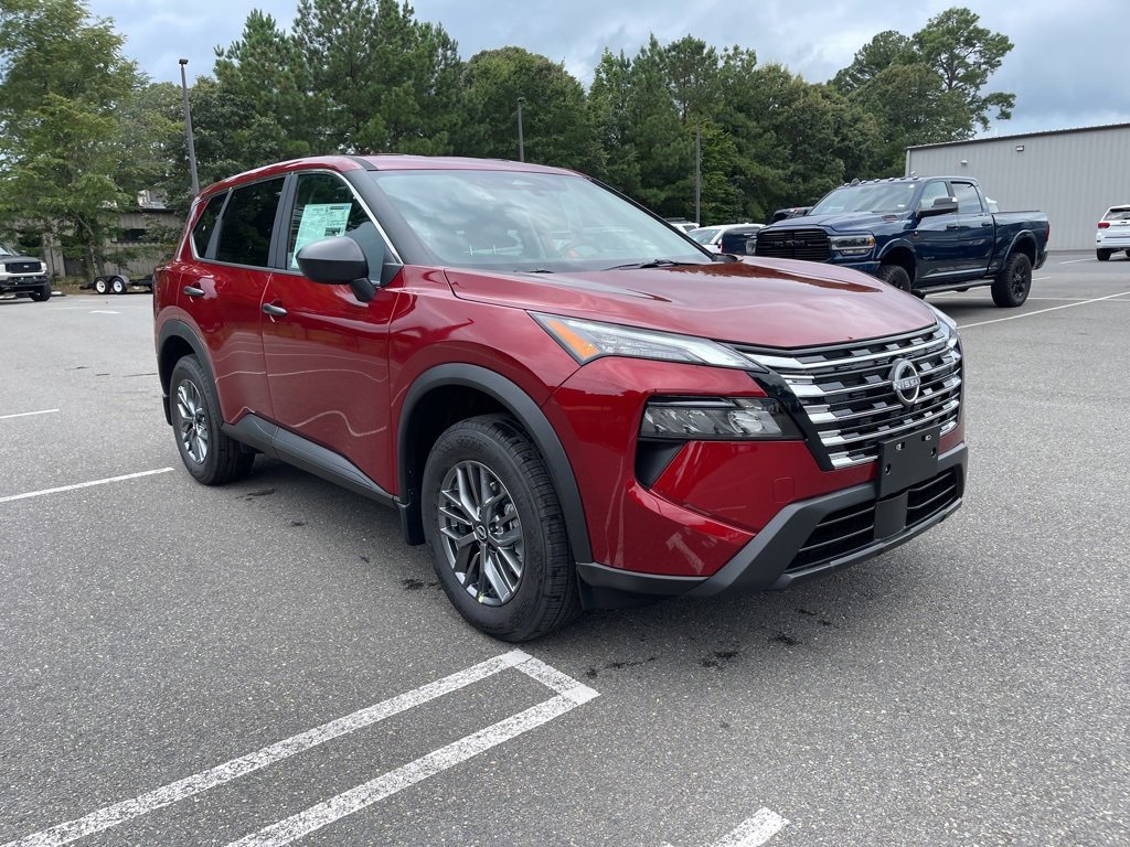 New 2026 Nissan Rogue S image 4