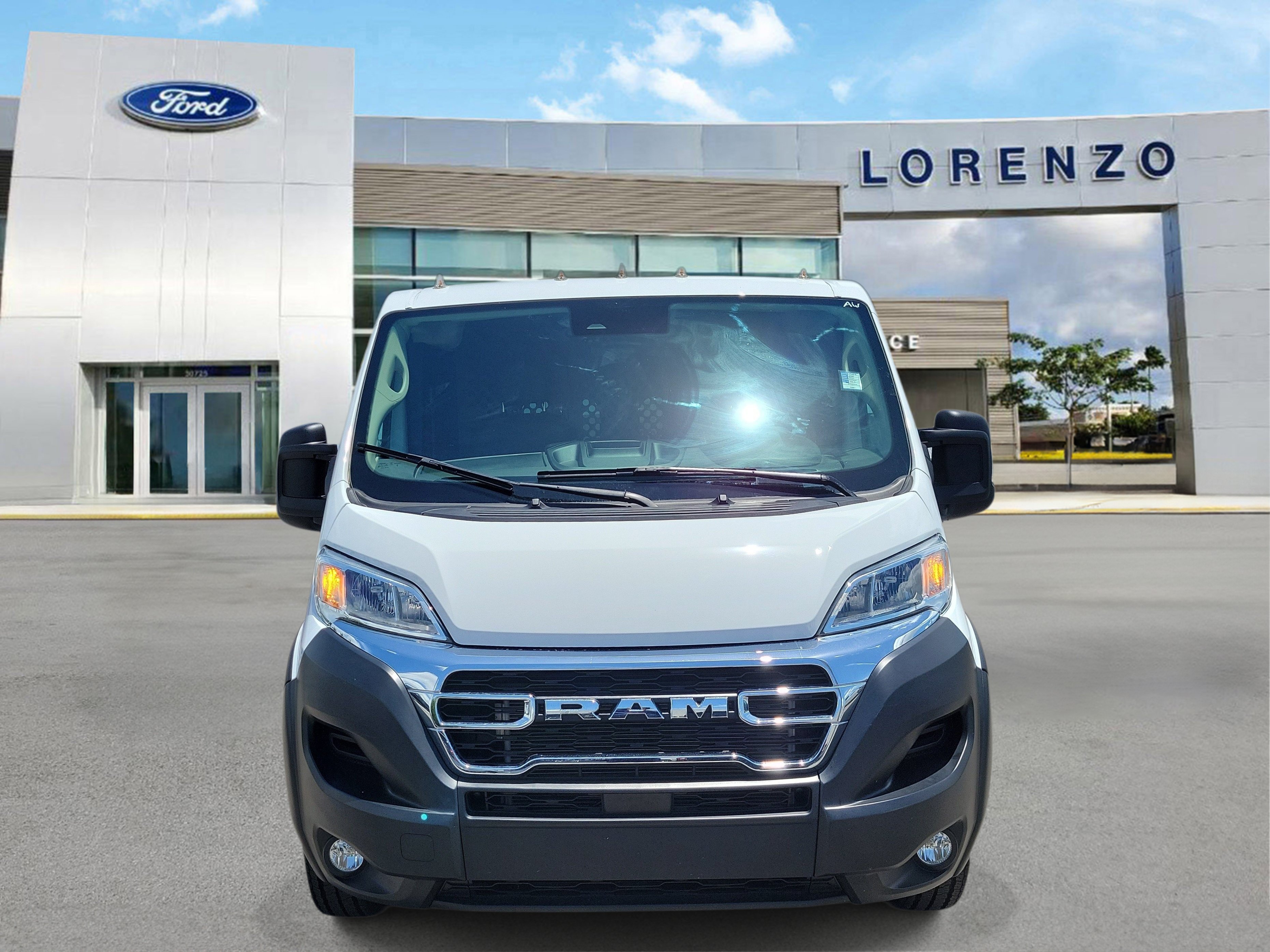 Used 2025 RAM ProMaster 2500 w/ U-Haul Equipment Group FWD image 2
