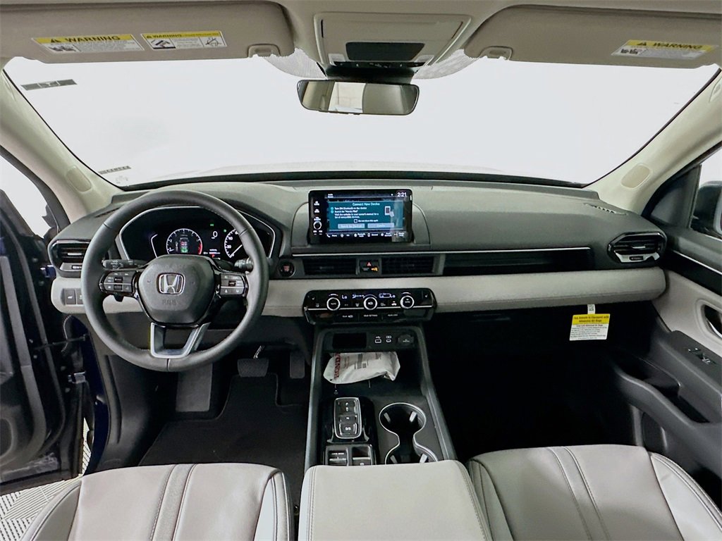 New 2025 Honda Pilot EX-L image 3