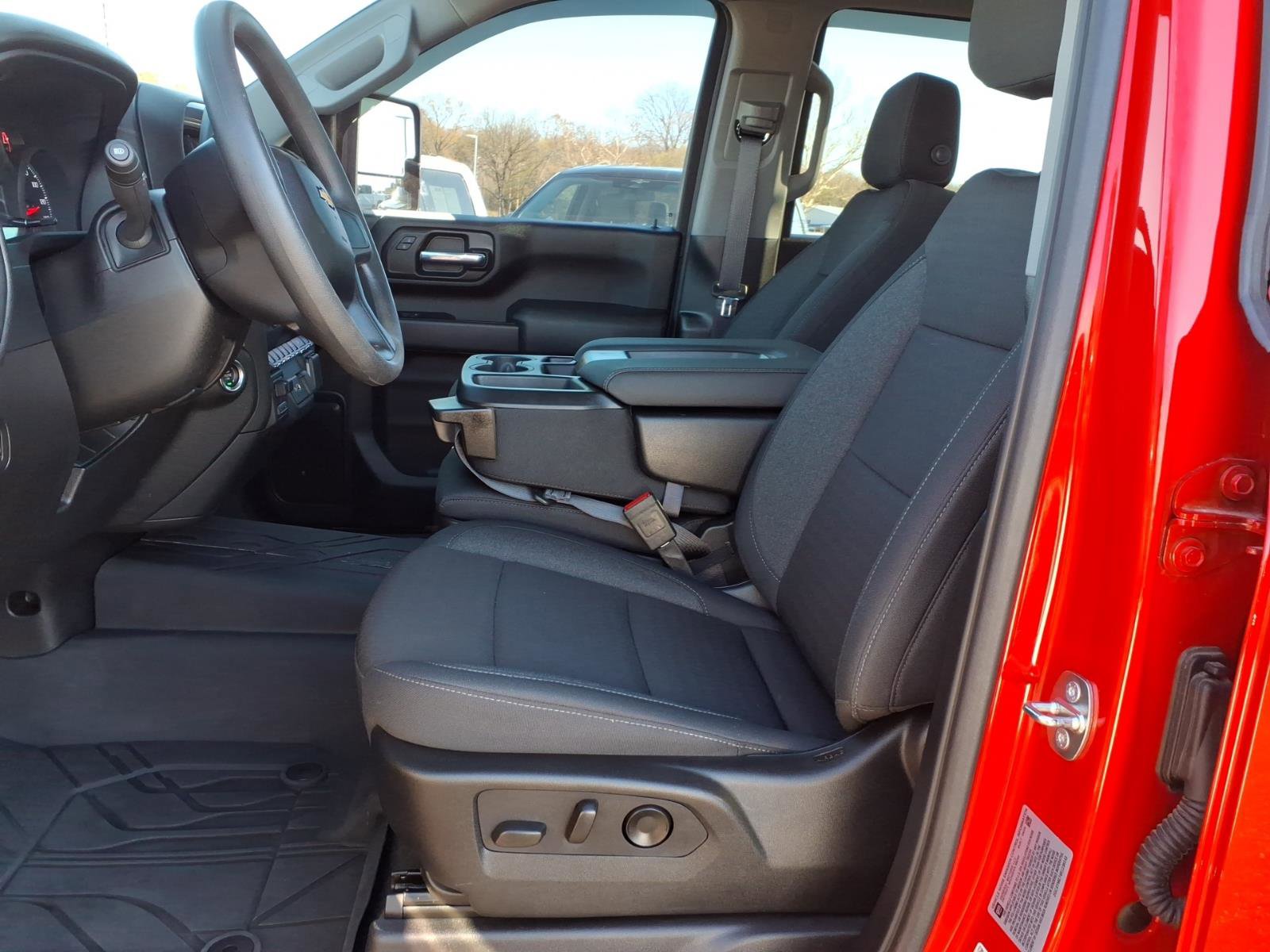 Used 2024 Chevrolet Silverado 2500 Custom w/ Custom Value Package image 12