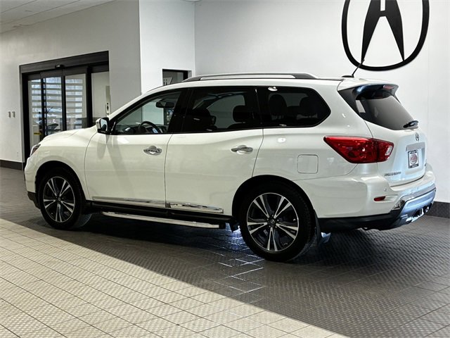 Used 2018 Nissan Pathfinder Platinum image 4