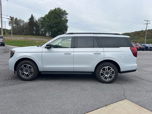 New 2025 Ford Expedition Active image 7