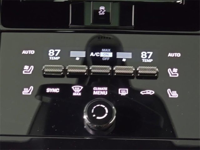 Certified 2024 Porsche Panamera image 23