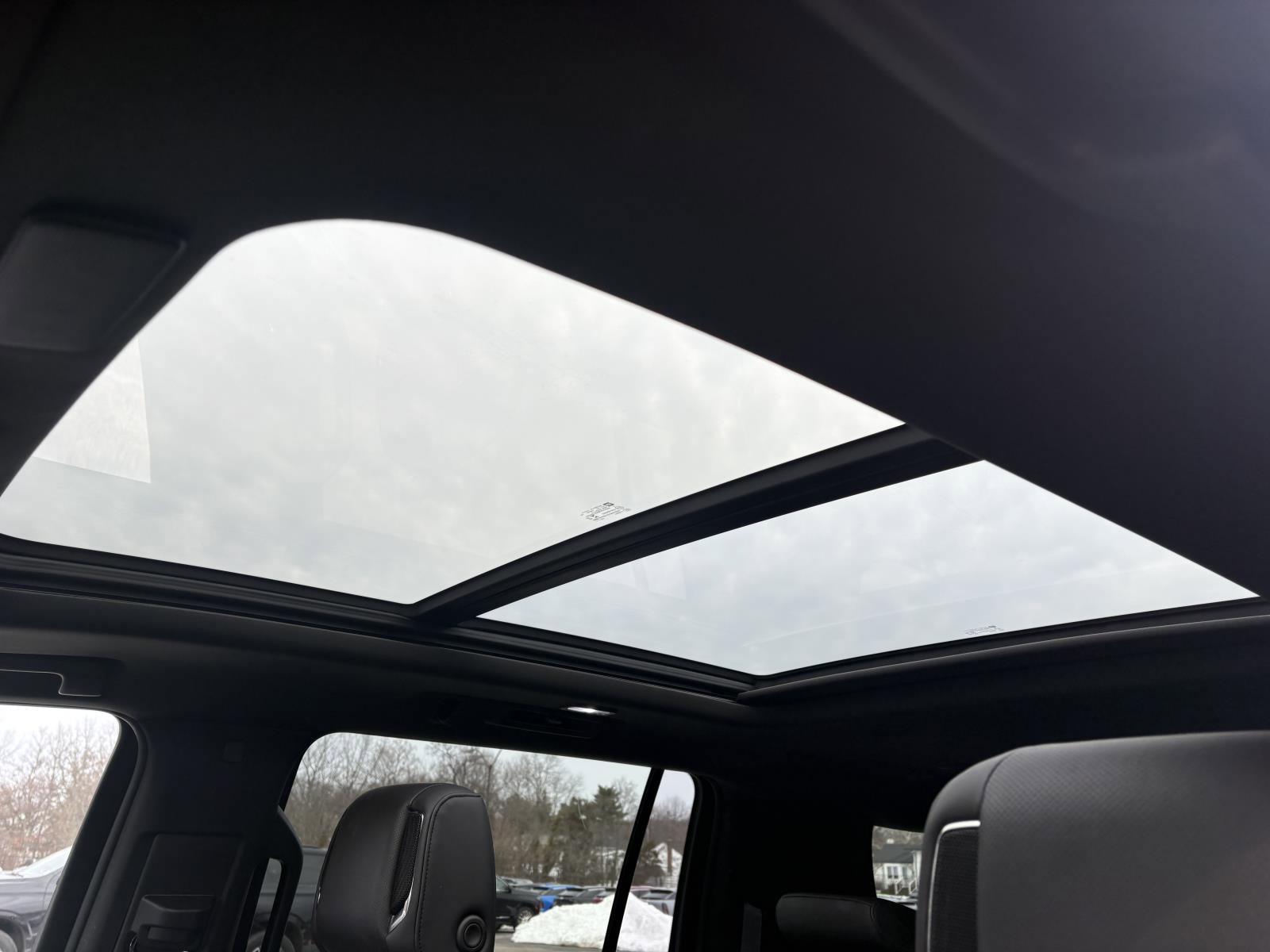 Certified 2023 Cadillac Escalade ESV Premium Luxury image 12