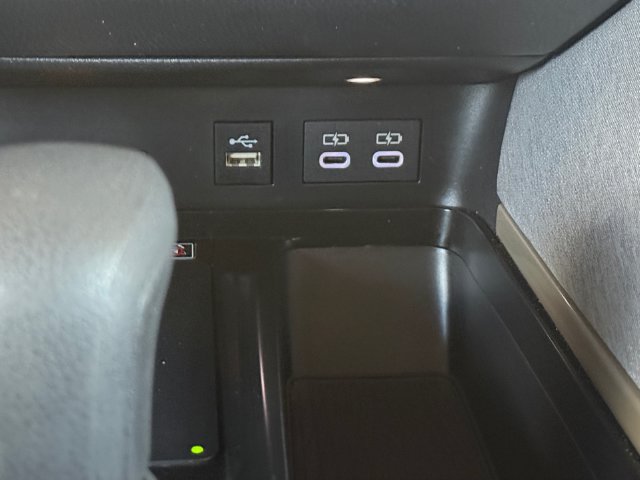 Used 2025 Toyota Camry LE w/ Convenience Package FWD image 6
