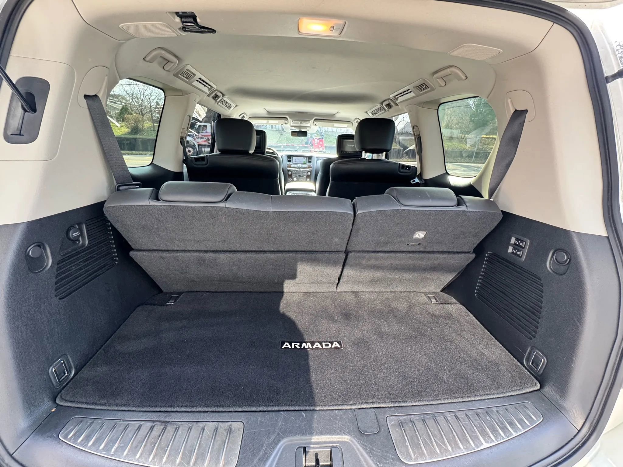 Used 2020 Nissan Armada Platinum w/ Captain's Chairs Package image 21
