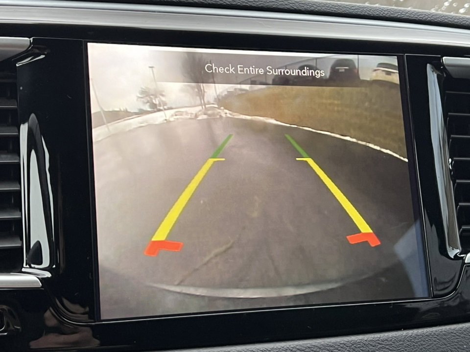 Used 2020 Chrysler Pacifica Touring-L Plus image 27