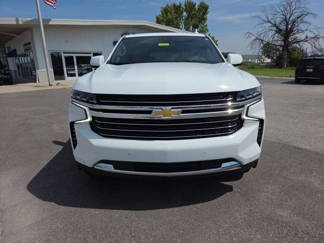 Used 2023 Chevrolet Tahoe LT w/ Luxury Package AWD/4WD image 3