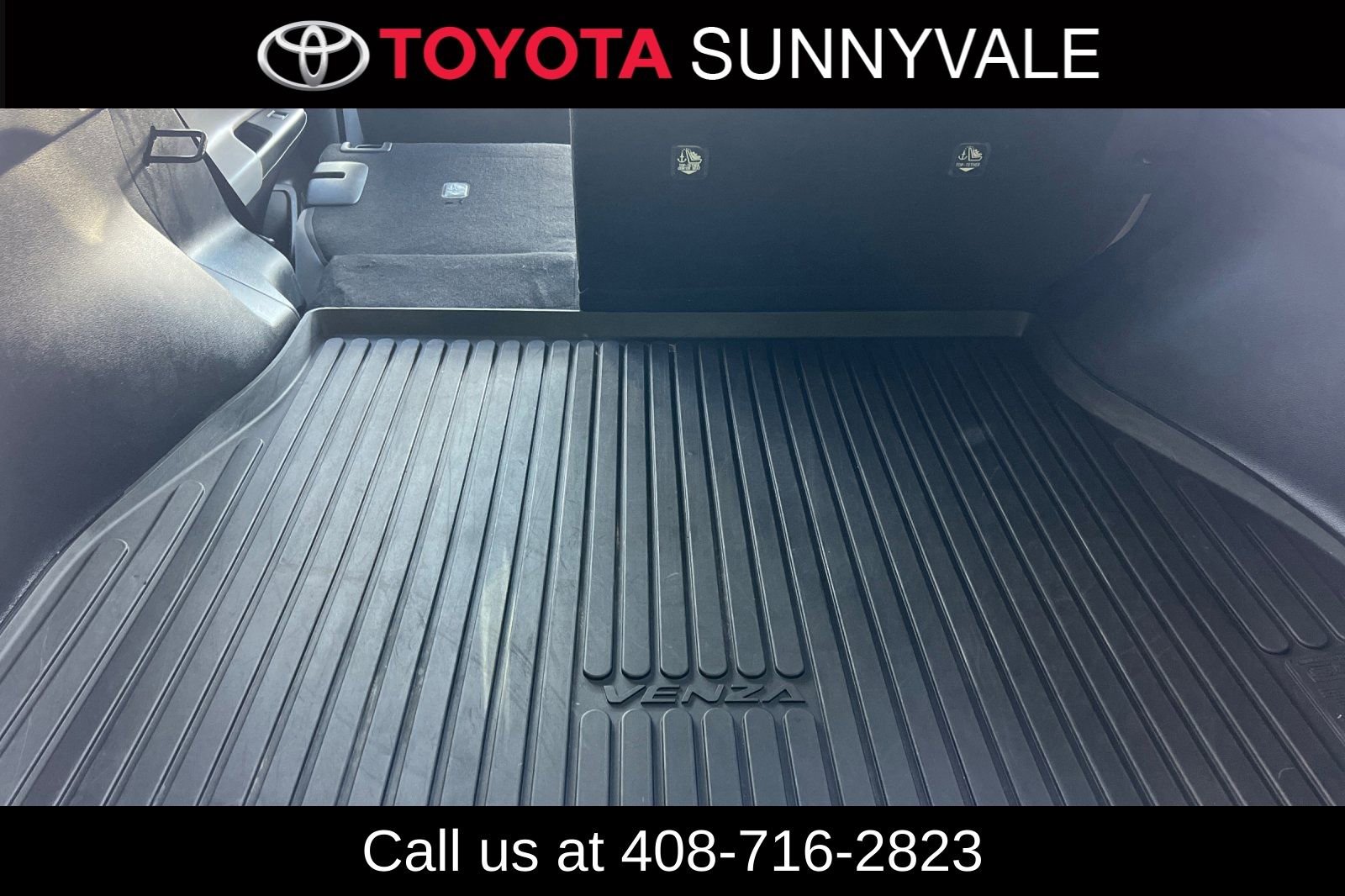 Certified 2022 Toyota Venza LE image 20