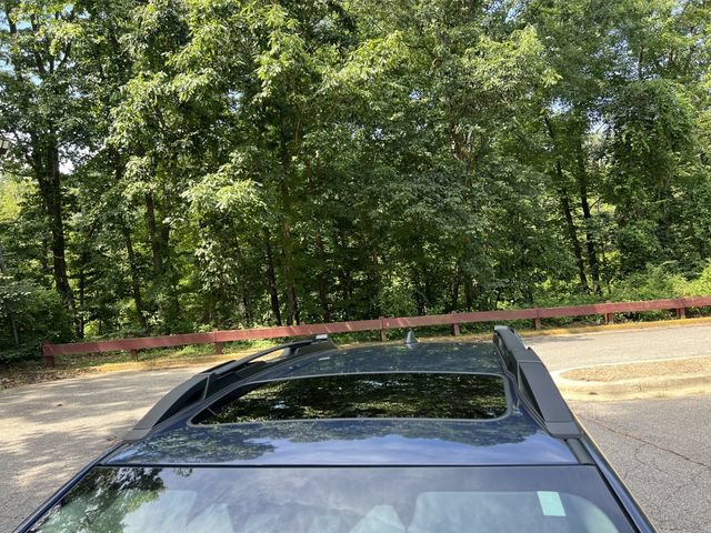 Used 2025 Subaru Outback Onyx Edition AWD/4WD image 30