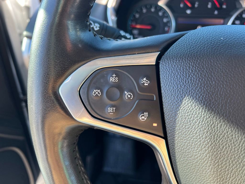 Used 2021 Chevrolet Traverse LT w/ LPO, Blackout Package image 41