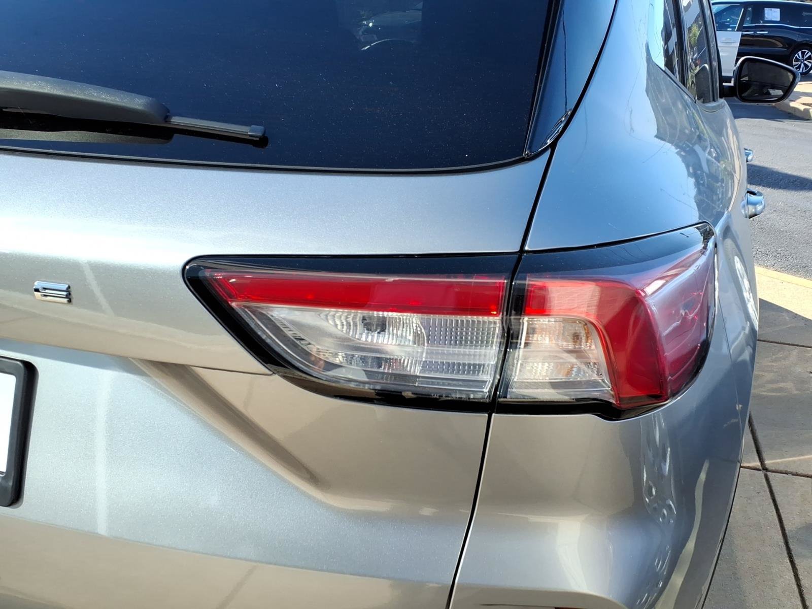 Used 2022 Ford Escape SE FWD image 32