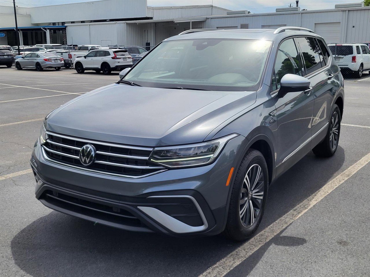 Used 2024 Volkswagen Tiguan Wolfsburg Edition image 7