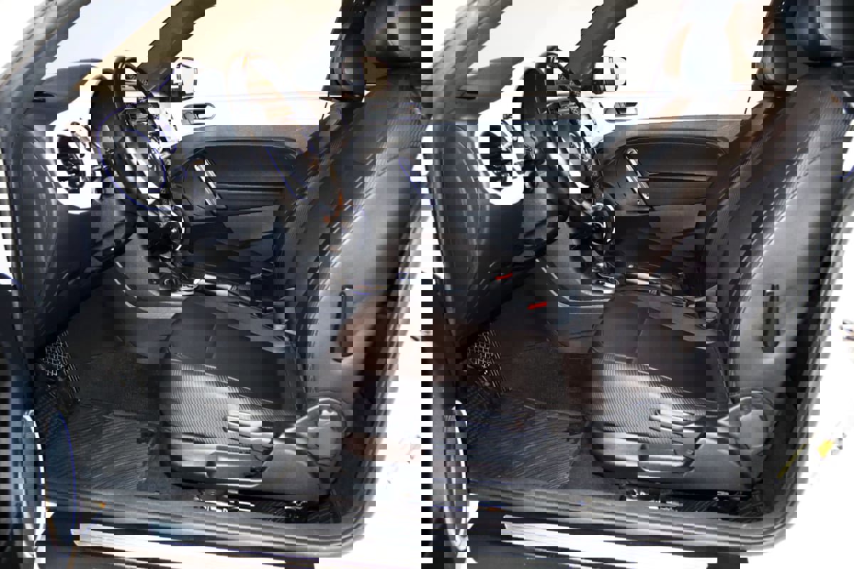 Used 2012 Volkswagen Beetle 2.5 image 30