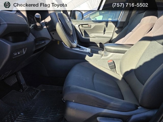 Used 2023 Toyota RAV4 LE image 9