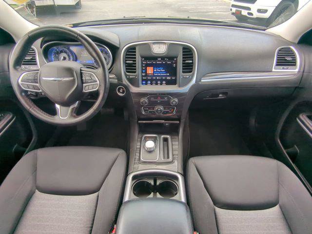 Certified 2022 Chrysler 300 Touring RWD image 16