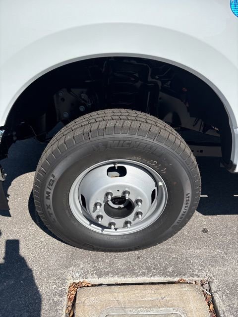 New 2026 Ford F350 XL w/ XL Chrome Package image 13