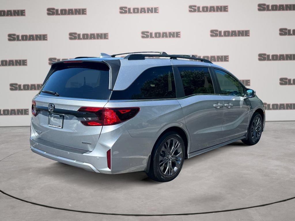 Used 2025 Honda Odyssey Touring image 5