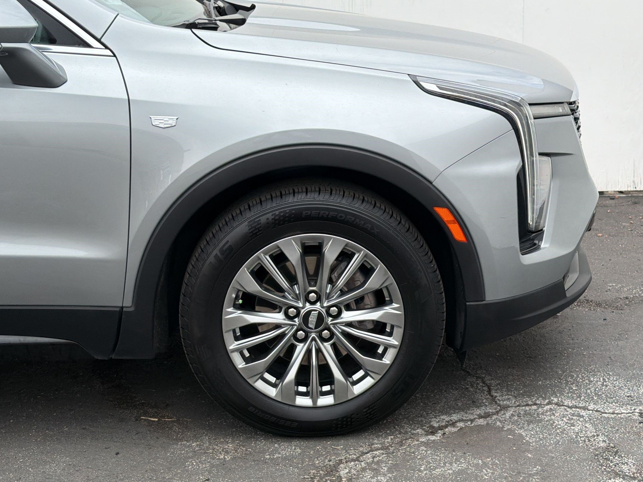 Used 2024 Cadillac XT4 Premium Luxury FWD image 11