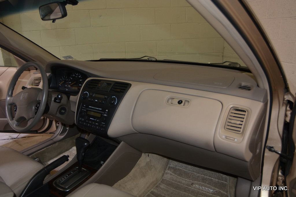 Used 2001 Honda Accord EX image 12