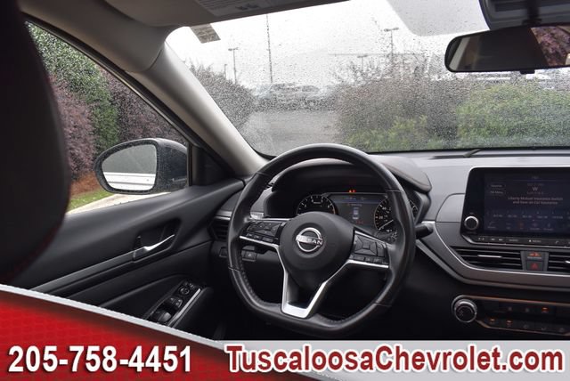 Used 2024 Nissan Altima 2.5 SR FWD image 24