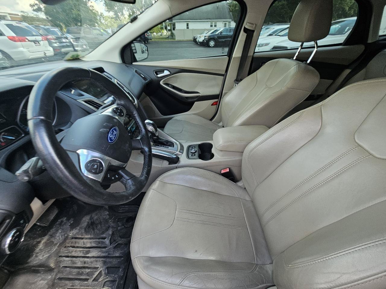 Used 2012 Ford Focus SEL FWD image 19
