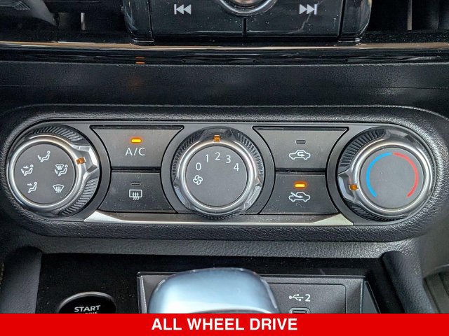Certified 2025 Nissan Kicks SV AWD/4WD image 26