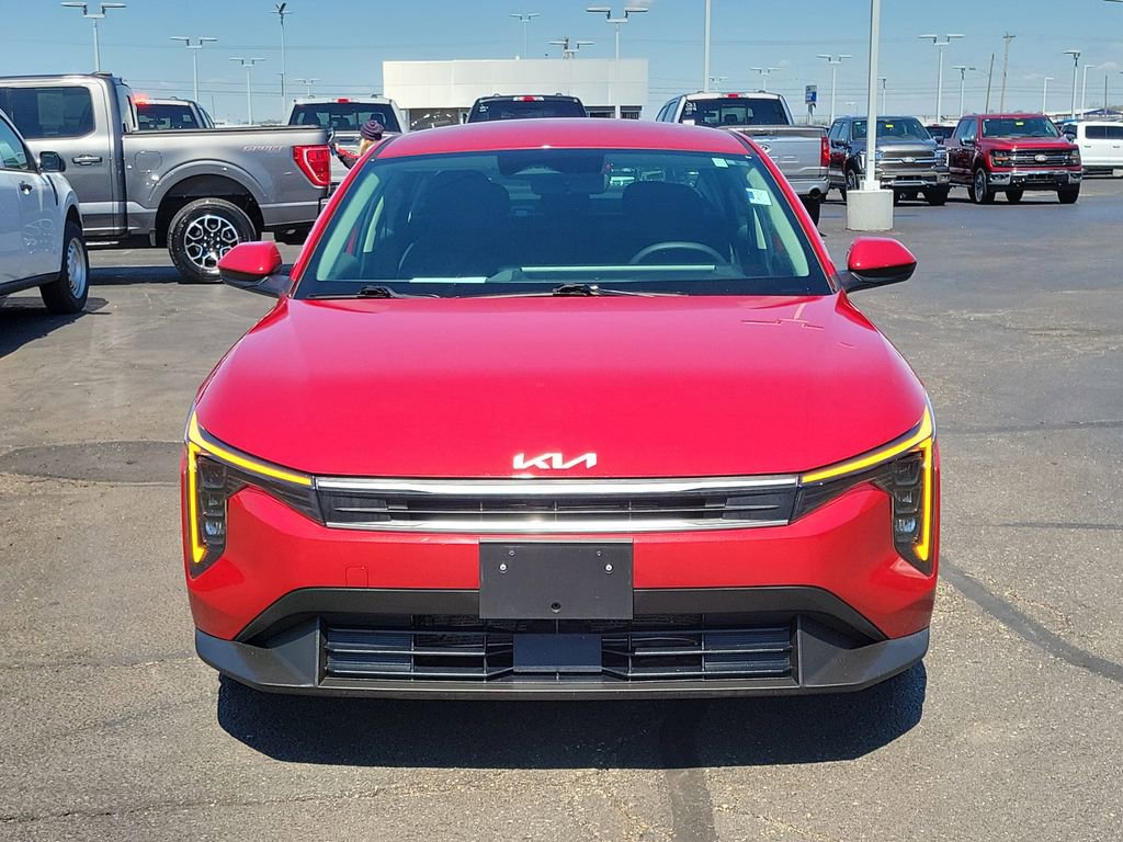 Used 2025 Kia K4 FWD image 2