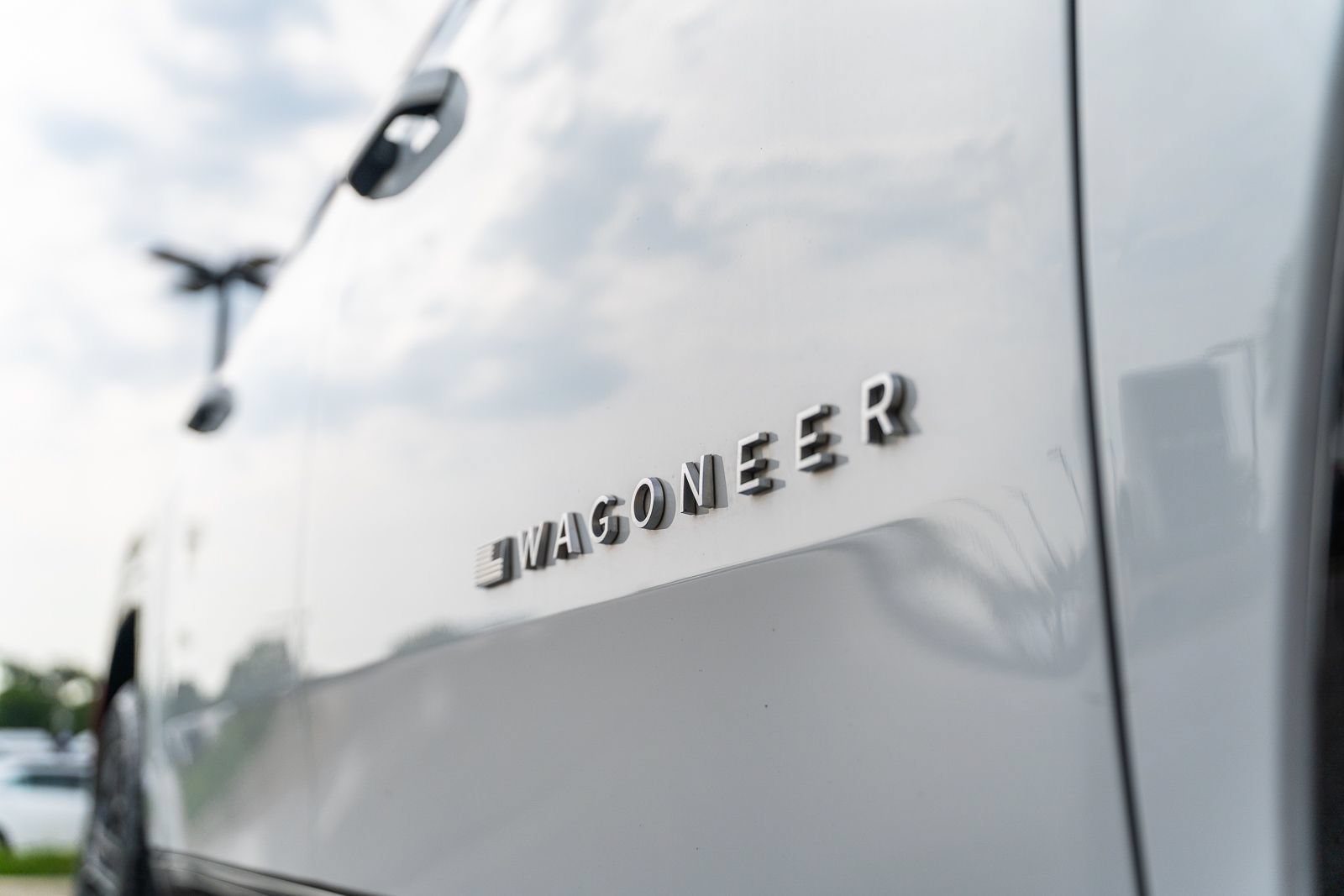 Used 2024 Jeep Wagoneer L Series II w/ Flexible Seating Group RWD image 11