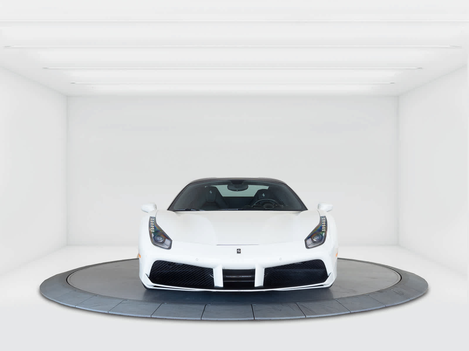 Used 2018 Ferrari 488 Spider RWD image 8