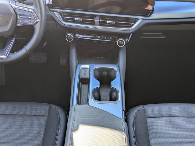 Used 2025 Chevrolet Equinox EV LT w/ Convenience Package image 16