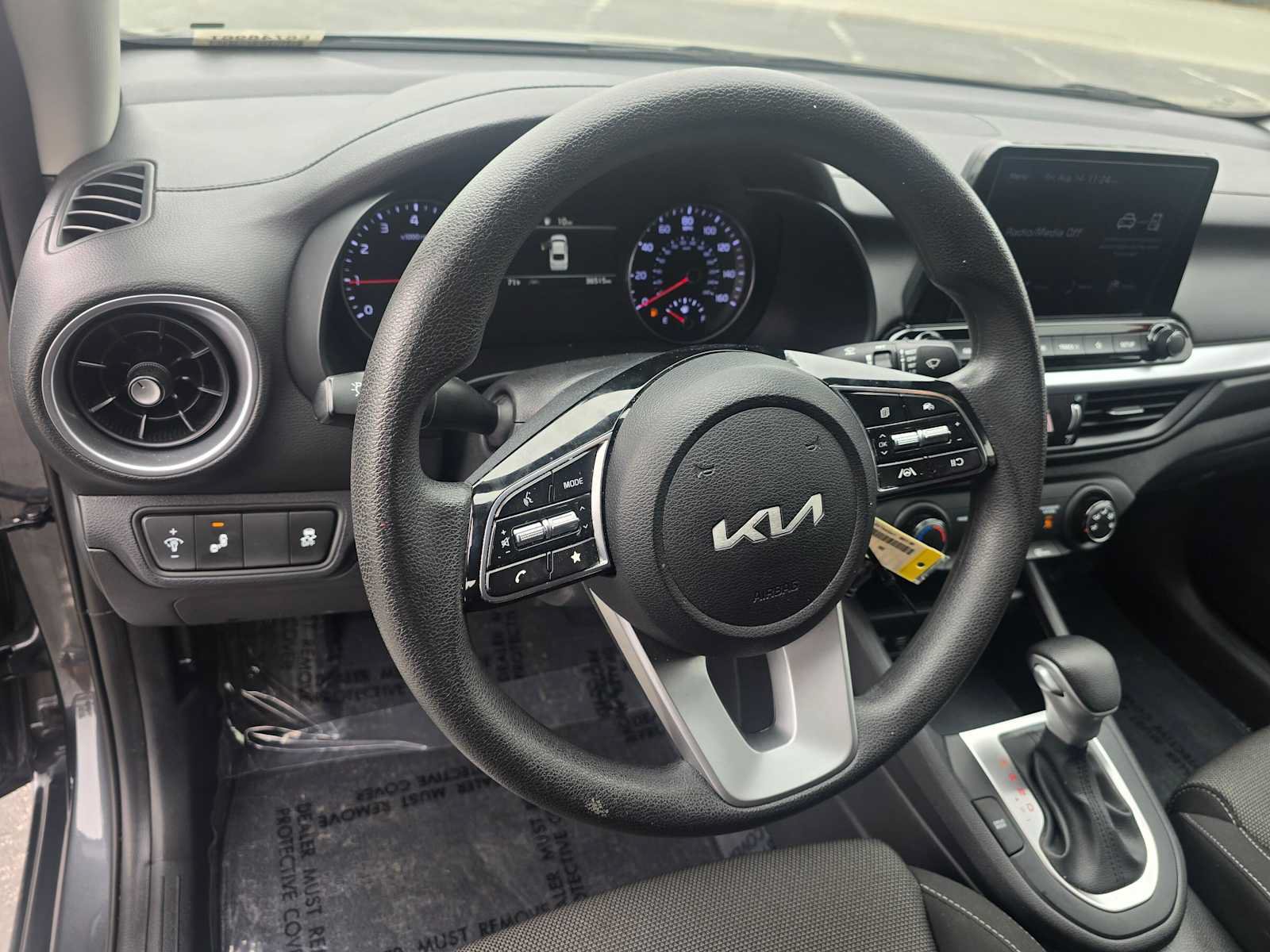 Used 2023 Kia Forte LXS w/ LXS Technology Package FWD image 24
