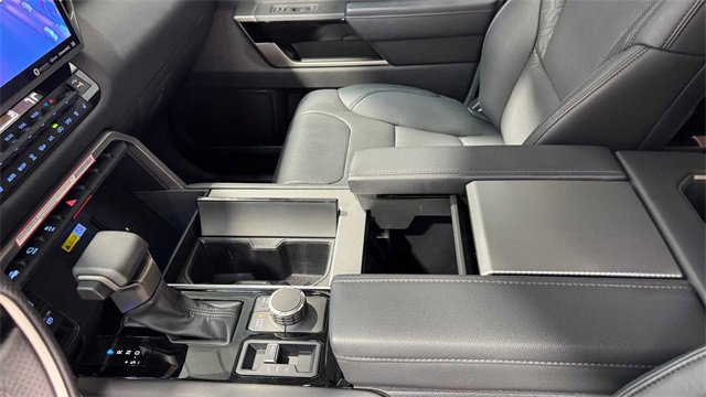 Used 2024 Toyota Sequoia Limited image 34